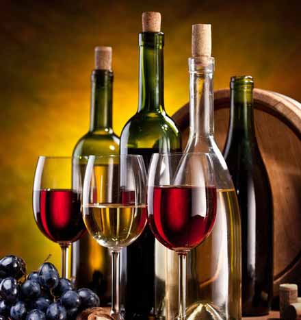 Restaurante Abadengo botellas de vino y copas